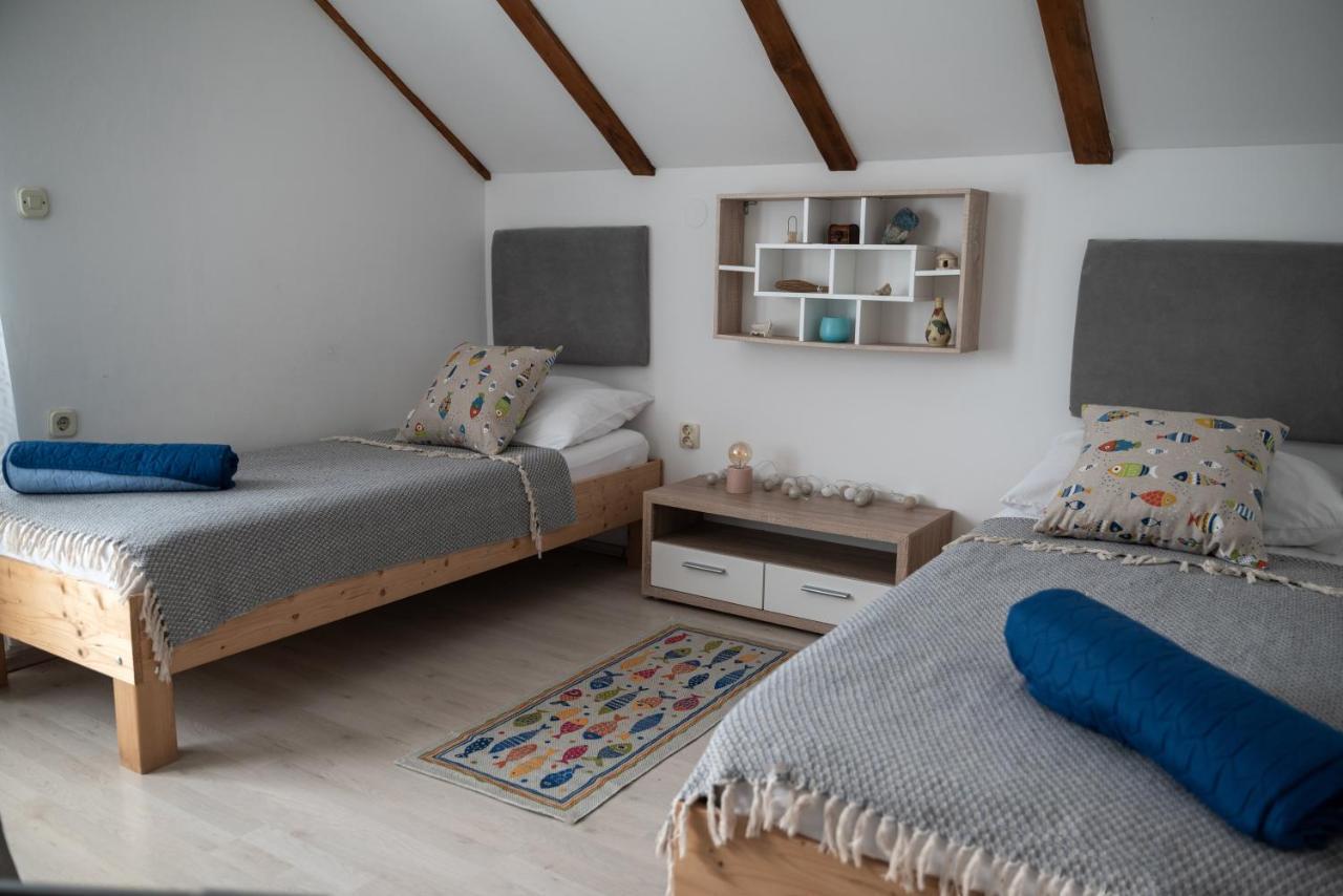 Apartman Milutin Vrsi Esterno foto