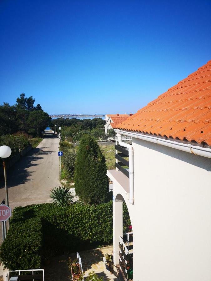 Apartman Milutin Vrsi Esterno foto