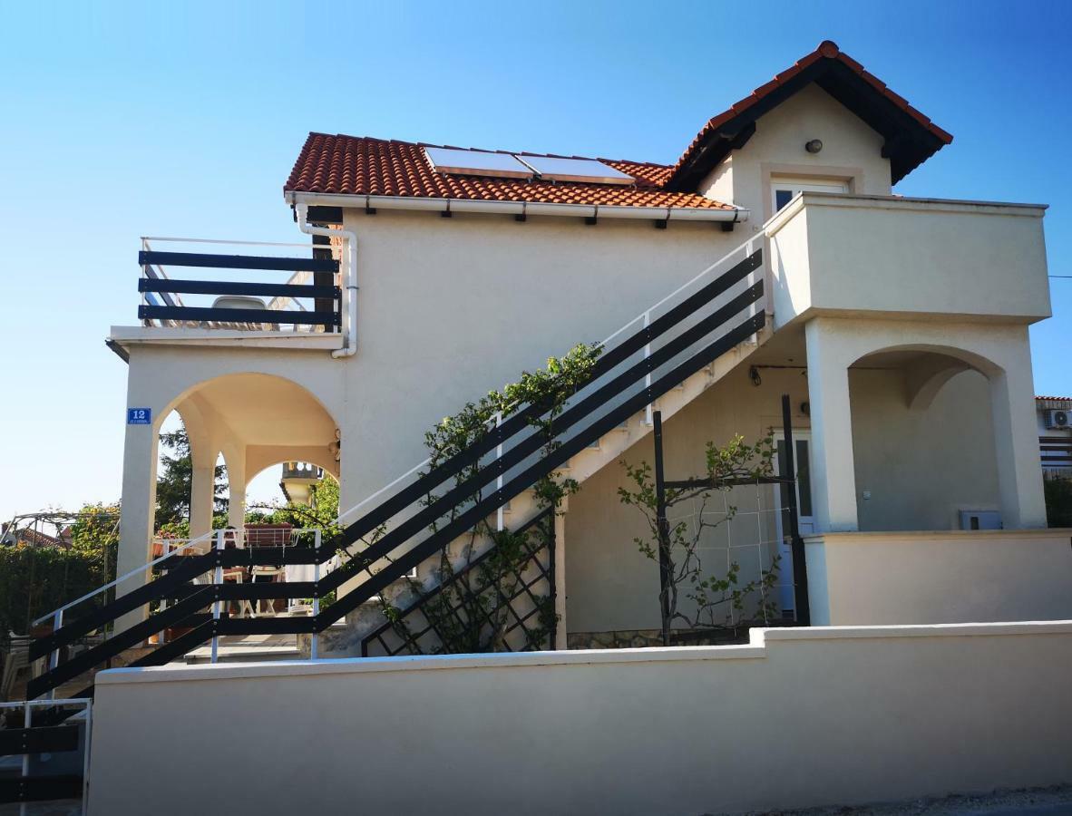 Apartman Milutin Vrsi Esterno foto